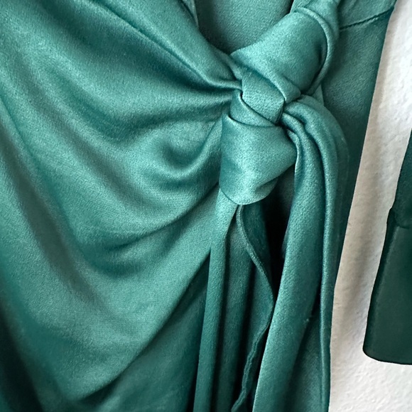 ZARA Limited Edition Green Long Sleeves Maxi Wrap Around Medium Cocktail Dress - Picture 4 of 13